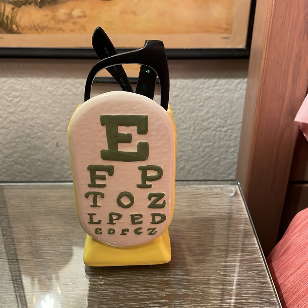 Handmade vintage eyeglass’ ceramic holder
See photos for details